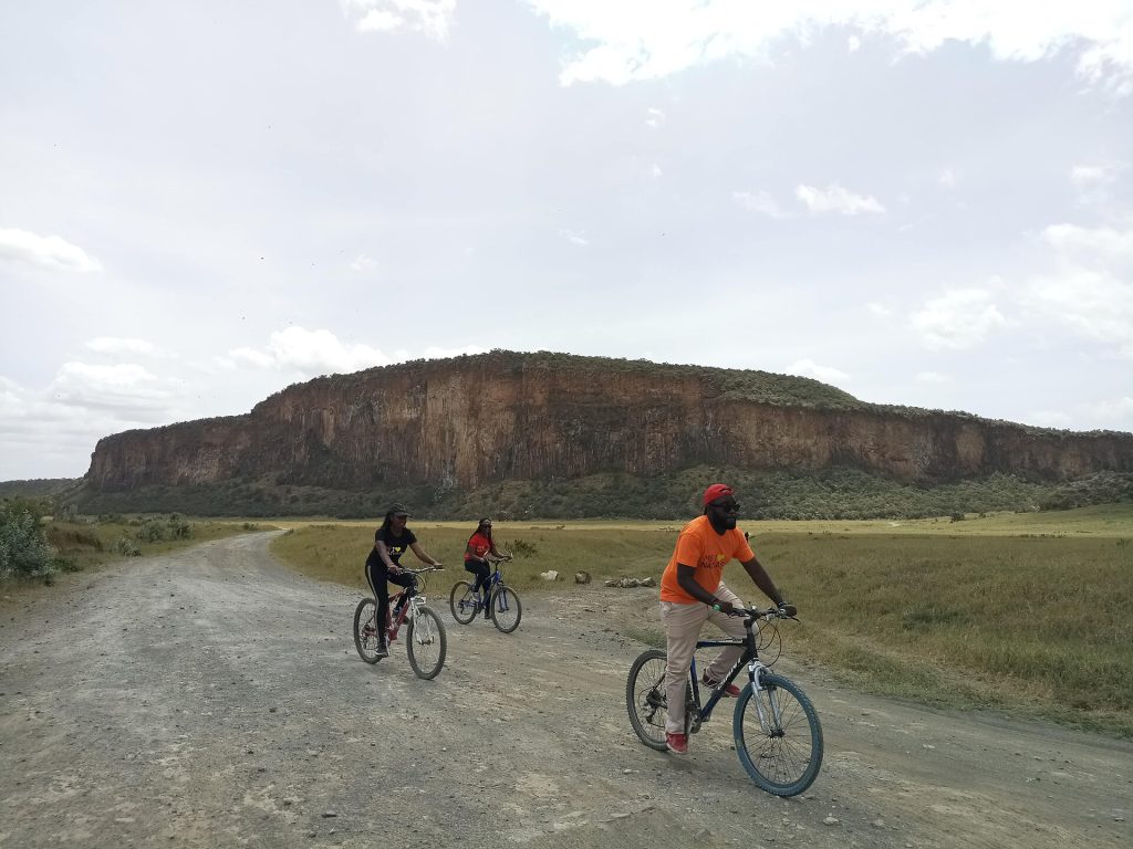 Hells Gate National Park & Lake Naivasha Day Tour safari view 2